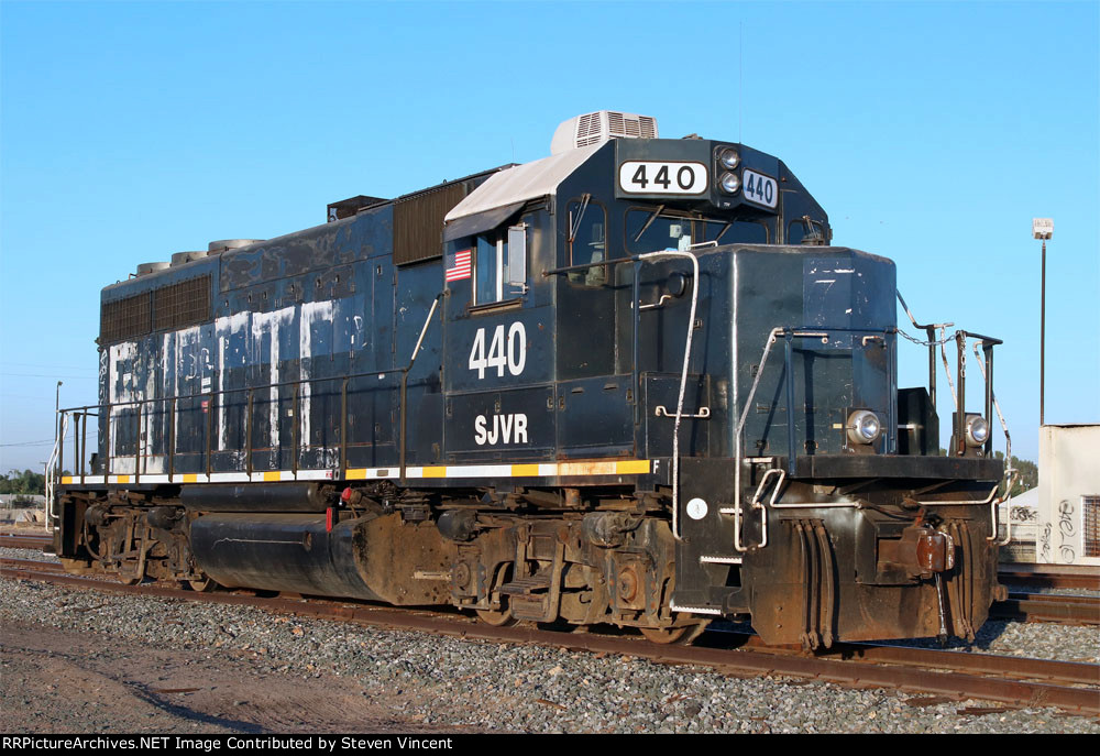 San Joaquin Valler RR #440 rebuilt fom ex GP40 MILW 197